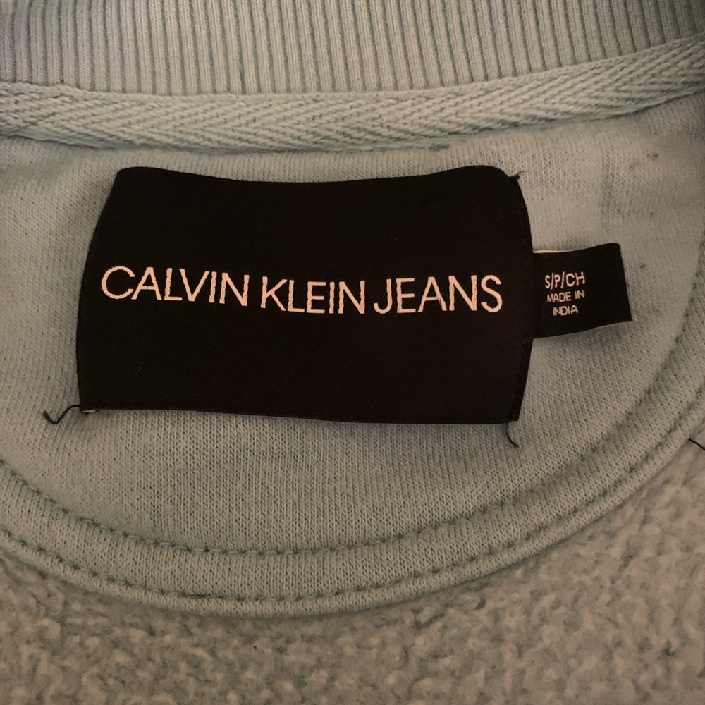 Calvin Klein Sweatshirt - Picture 4 of 6